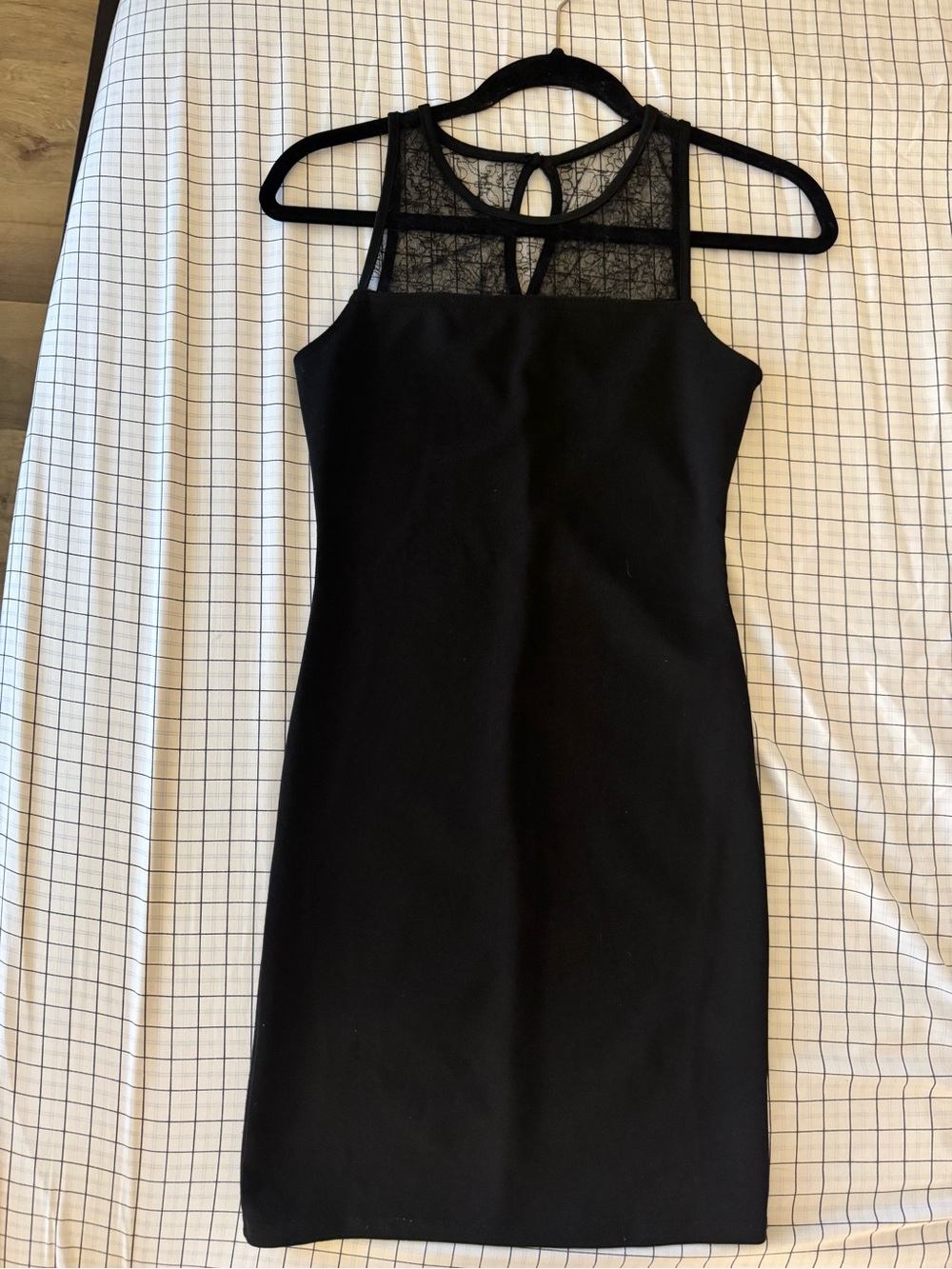 Mini bodycon Dress with Lace Mesh